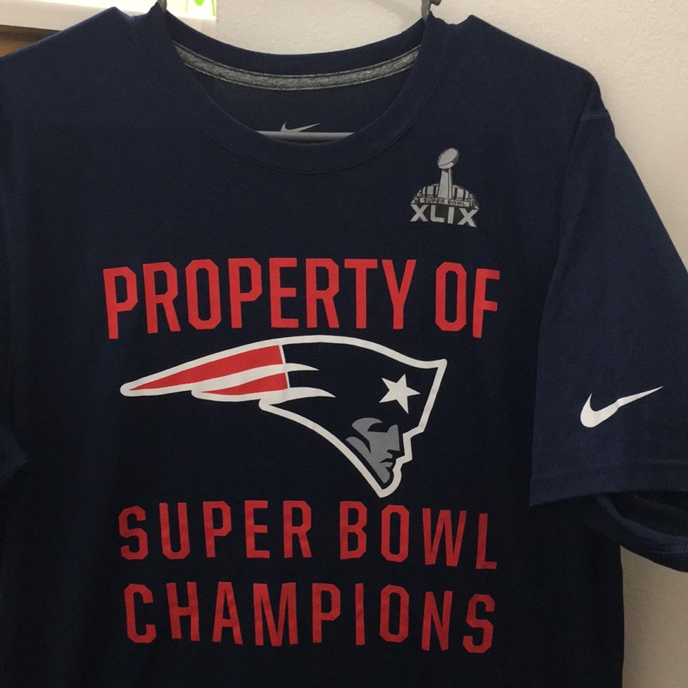 Nike-NFL (New England Patriots) - *LIKE NEW* Tee